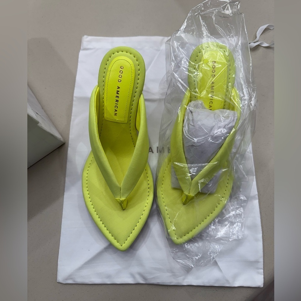 Good American Chartreuse Wedge Sandals - Picture 3 of 3